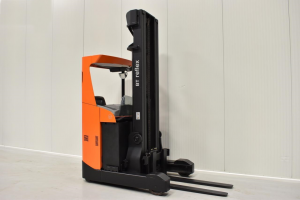 Xe Nâng Điện Ngồi Lái Reach Truck – BT RRE140