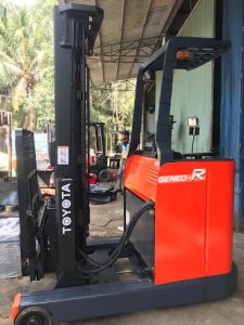 Xe nâng Reach Truck đứng lái TOYOTA 7FBR15