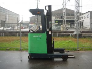 Xe nâng Reach Track đứng lái Toyota 7FBR20